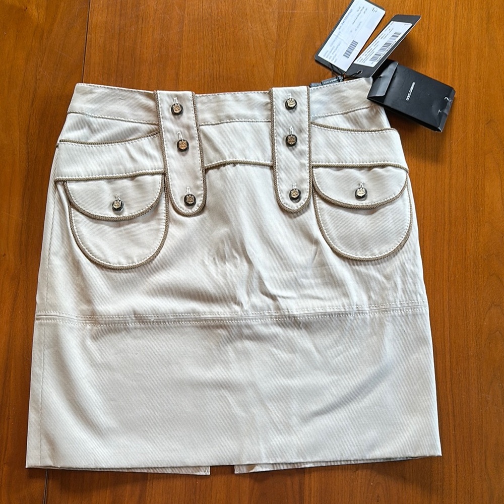 NWT DOLCE & GABANA Cream Skirt Sz 10